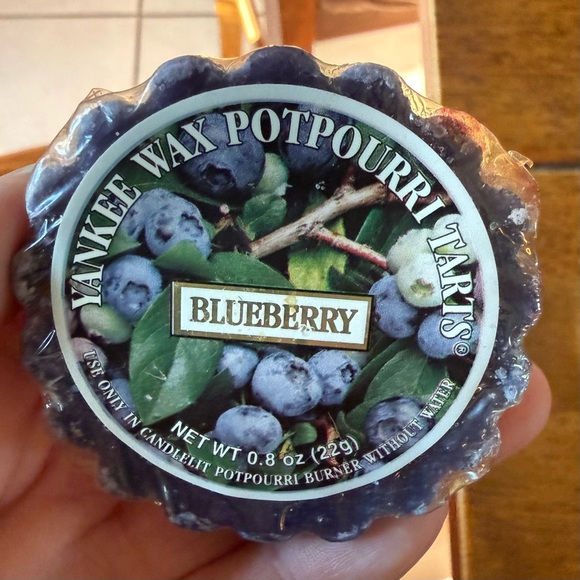 Lot Of 9 Vintage And Rare Retired Scents Yankee candle Wax Tarts - Picture 4 of 10